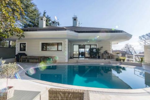 Villa For Rent In Sariyer - Istanbul