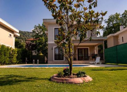Villa For Rent In Sapanga - Sakarya