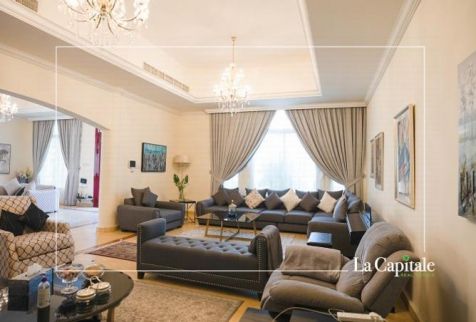 فيلا للإيجار فى البرشا - دبي - دبيّ