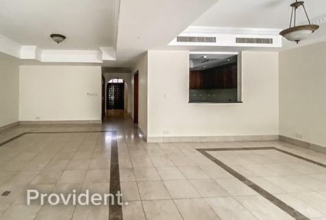 فيلا للإيجار فى دبي مرينا - دبي - دبيّ