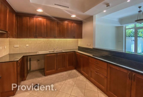 فيلا للإيجار فى دبي مرينا - دبي - دبيّ