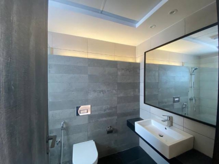 Villa For Rent In Sar - Northern