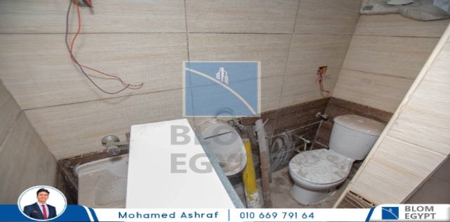 محل تجاري للإيجار فى زيزينيا - قسم الرمل - الإسكندرية