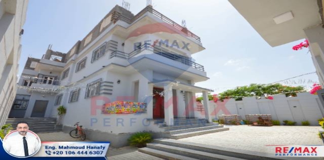 Villa For Sale In Moharram Bek - Qism Moharram Bek - Alexandria