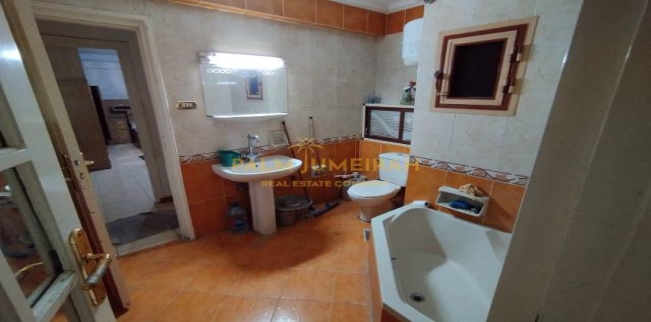 شقة للبيع فى ميامي - قسم المنتزه - الإسكندرية