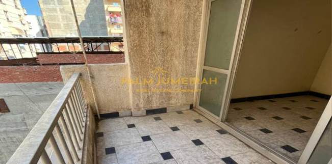 شقة للبيع فى جناكليس - قسم الرمل - الإسكندرية